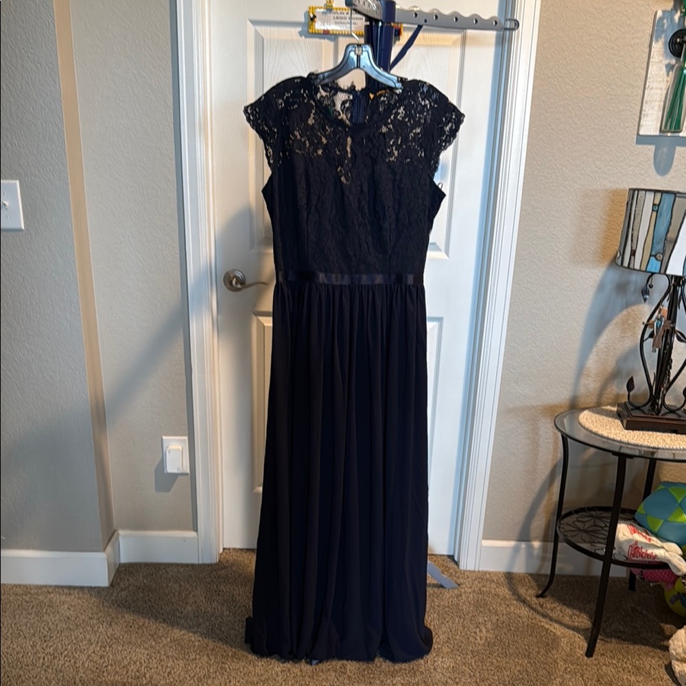 Miusol NWT Navy Blue Lacy Flutter Sleeve Maxi Gown. Size Large